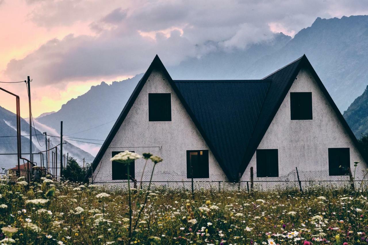 Hotel Twins Achkhoti Kazbegi Exterior foto